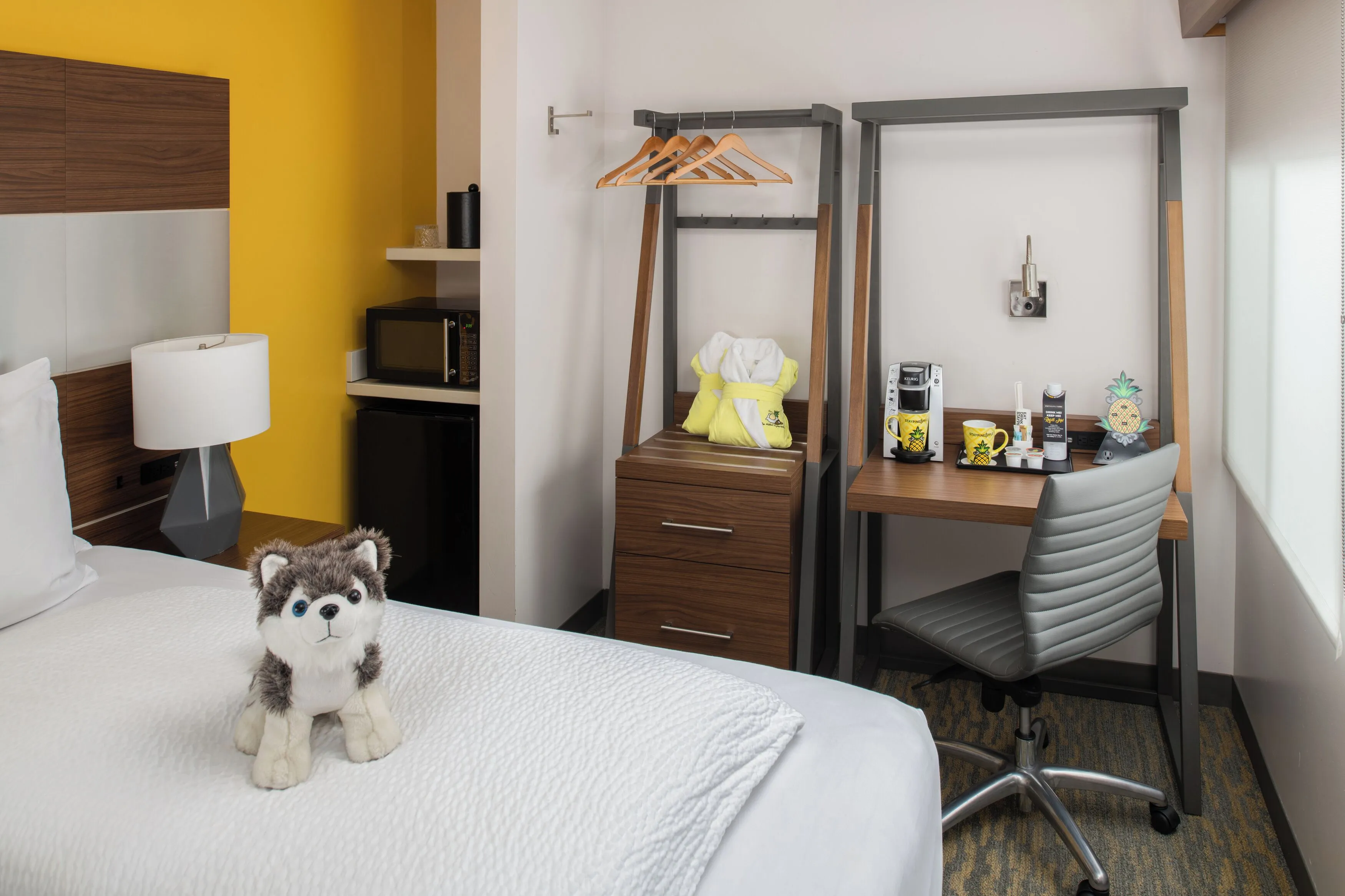 Staypineapple Hotel Z