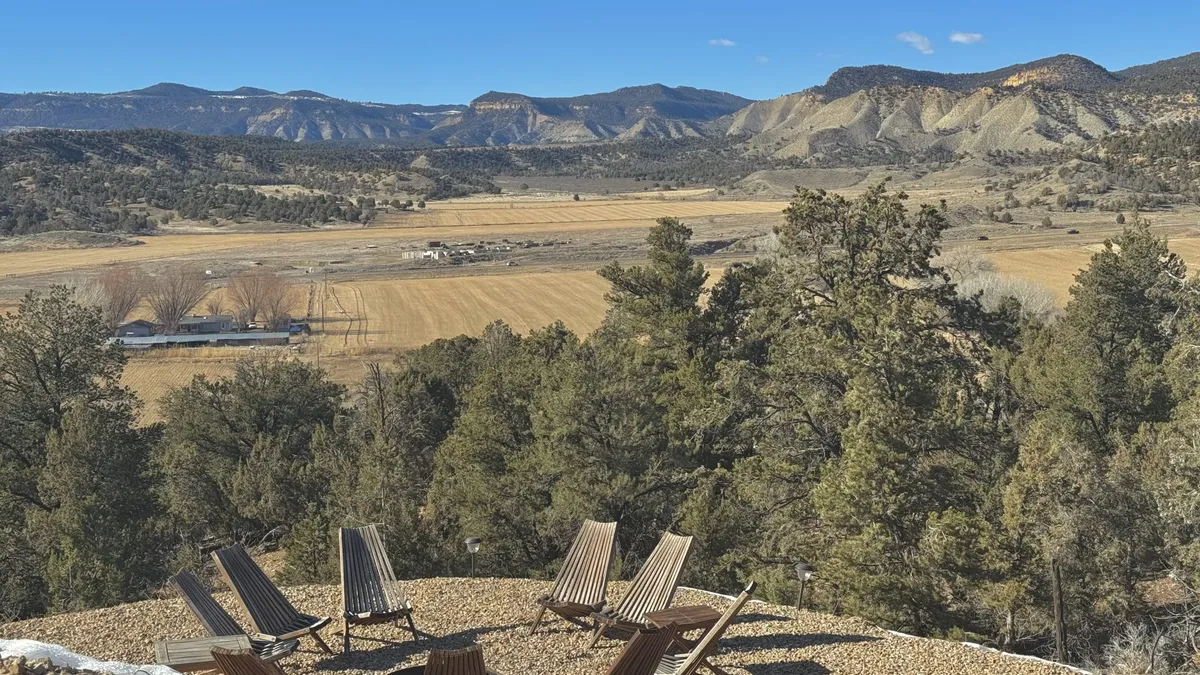 Vrbo vs Airbnb: 4 Reasons Why I Switched for Rewards &amp; Cashback