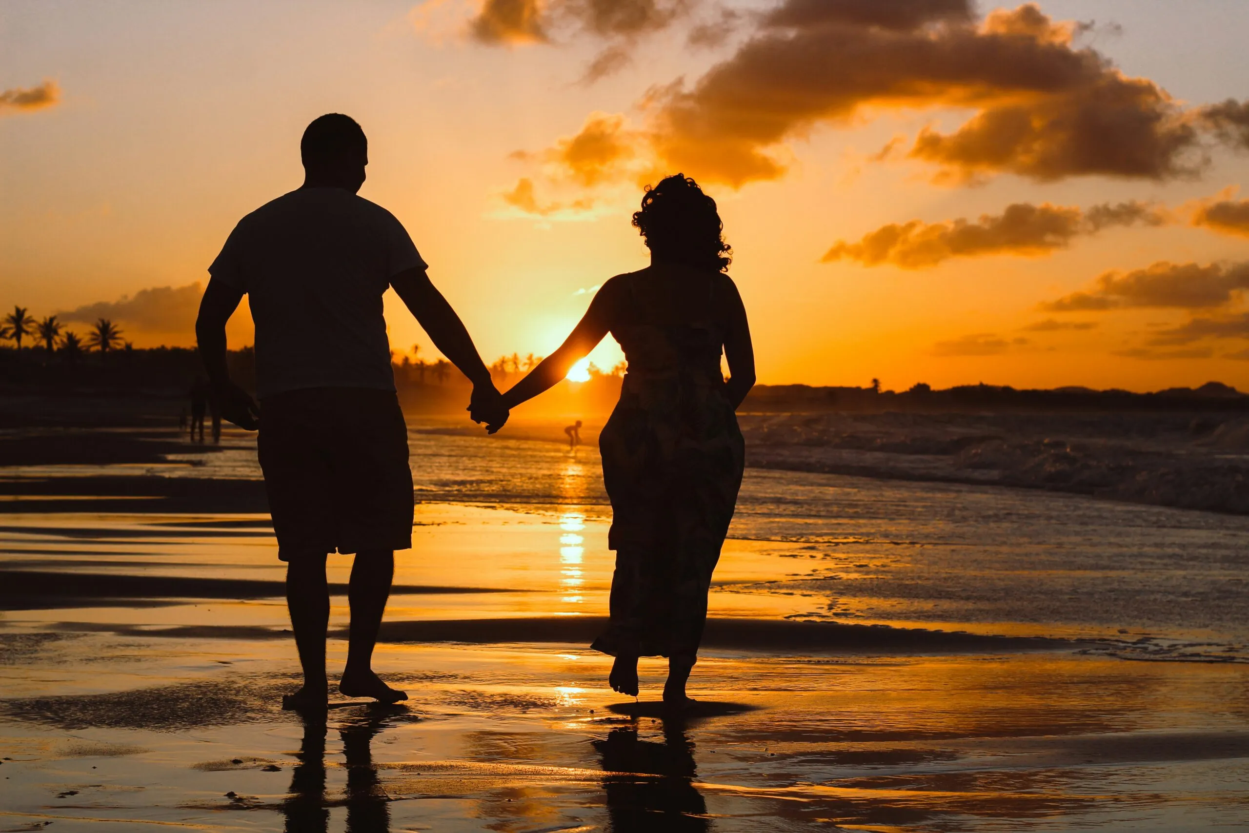 Couple on the beach - 30 Best San Diego Date Ideas: Fun & Romantic Things to Do