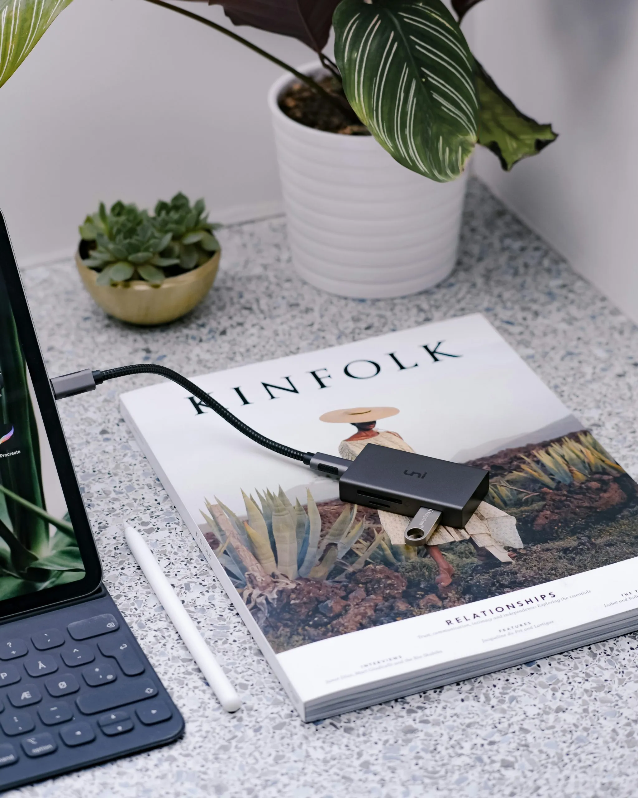 USB dock with USB flash drive connected